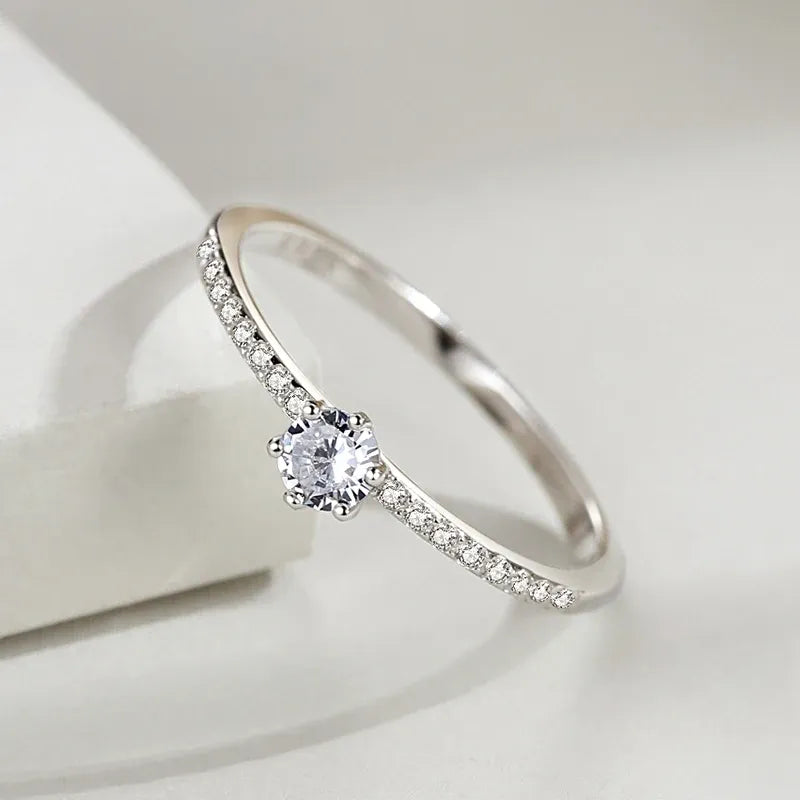 Anel Eternity Prata com Zircônias