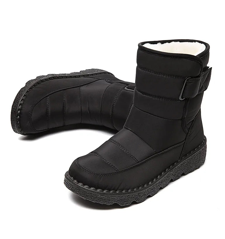 Bota Snow Cano Curto Matelassê Com Pelos Preta - Poderosa