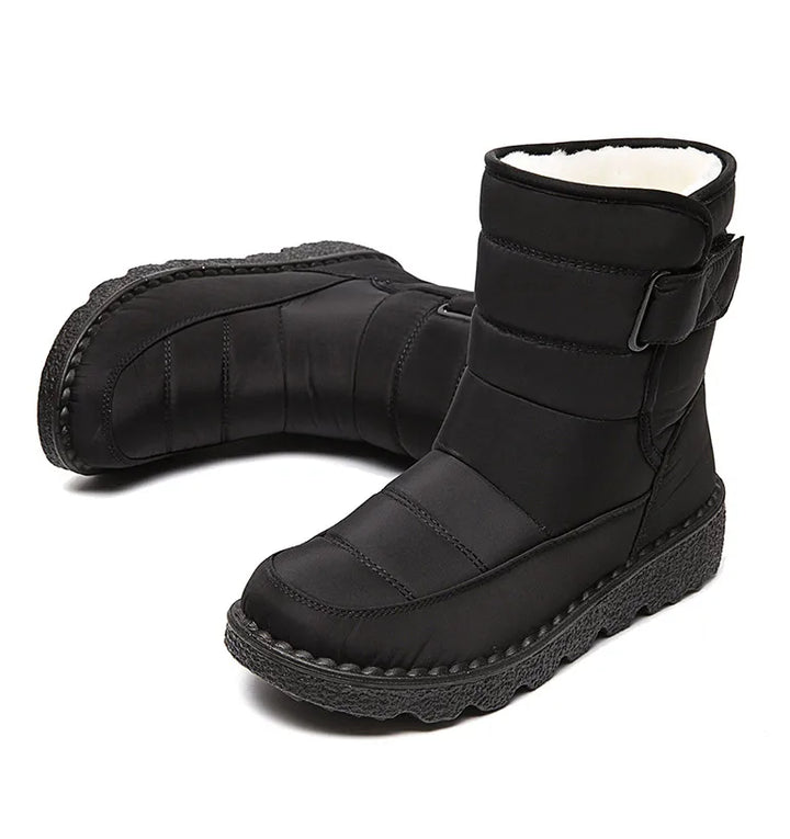 Bota Snow Cano Curto Matelassê Com Pelos Preta - Poderosa