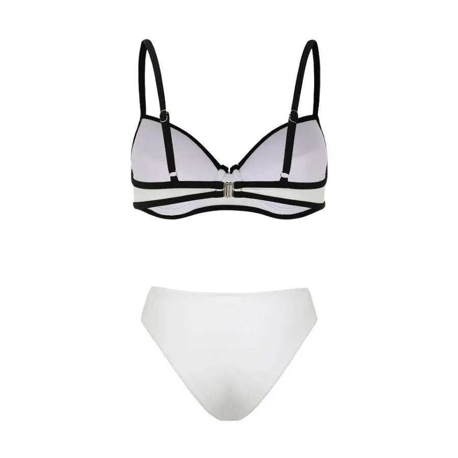 Biquíni Glamour Com Linhas Pretas Contrastantes