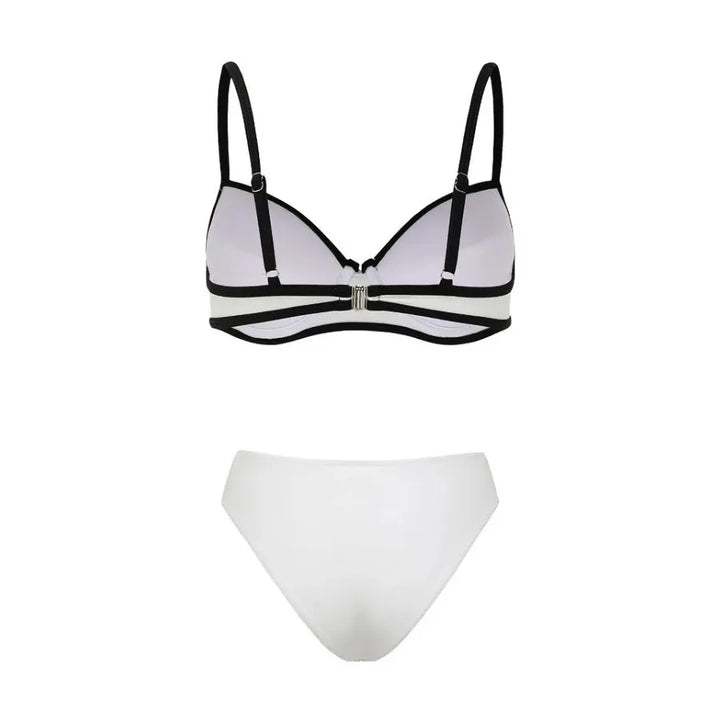 Biquíni Glamour Com Linhas Pretas Contrastantes