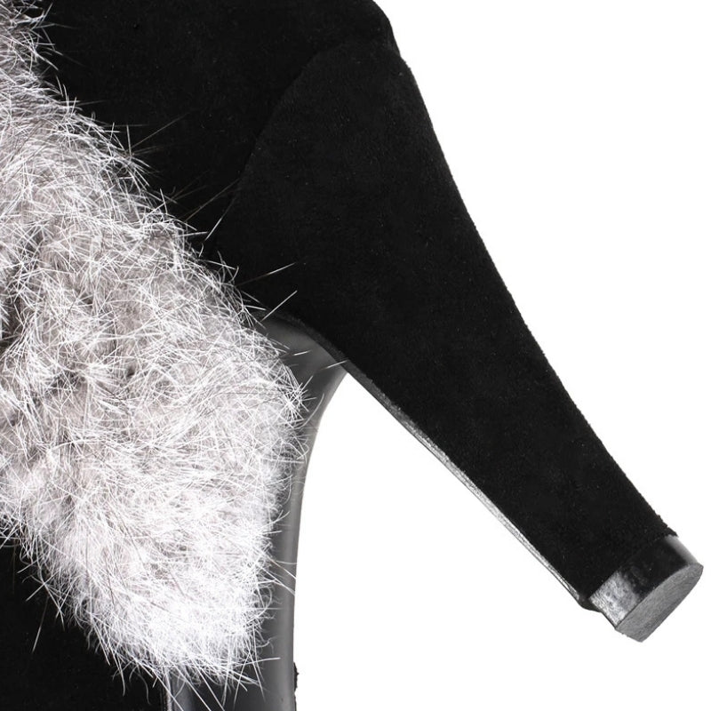 Bota Over the Knee Peluciada Com Pompons