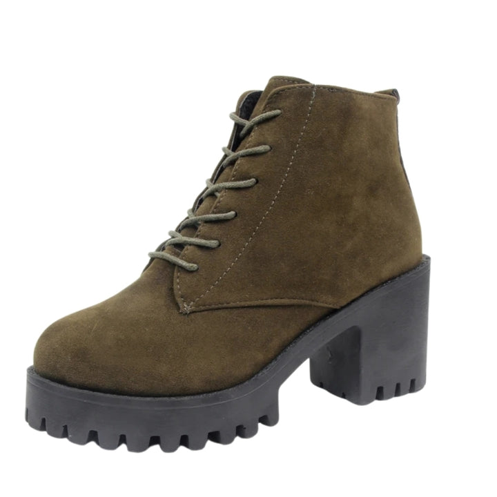 Ankle Boot Tratorada Salto Bloco Suede