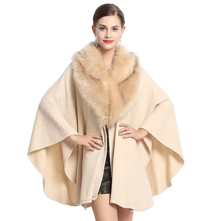 Poncho Elegance Com Gola em Pêlo Sintético