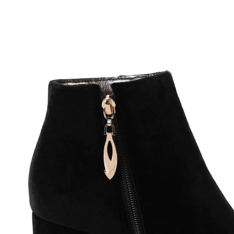 Bota Ankle Boot Veludo Com Salto Bloco