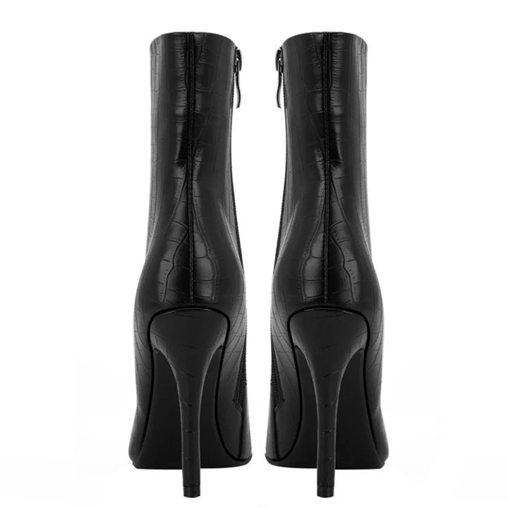 Ankle Boot Preta Croco Salto Fino