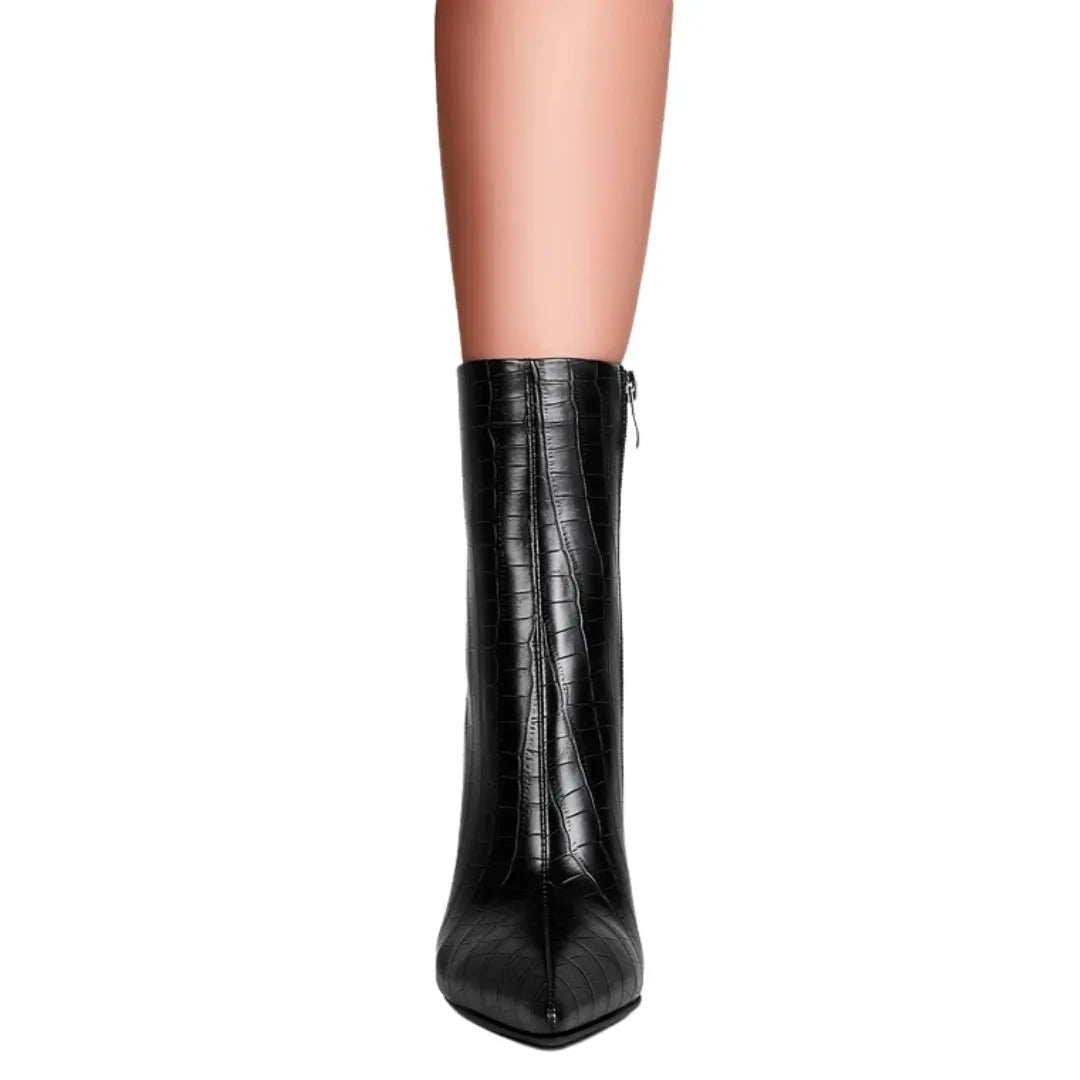 Ankle Boot Preta Croco Salto Fino