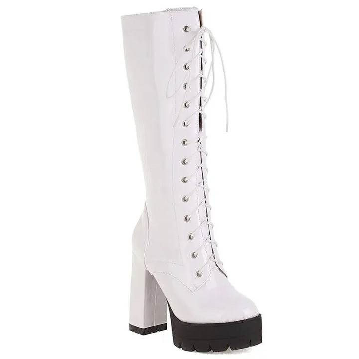 Bota Cano Longo Verniz Com Amarração