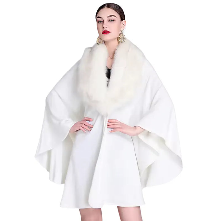 Poncho Elegance Com Gola em Pêlo Sintético