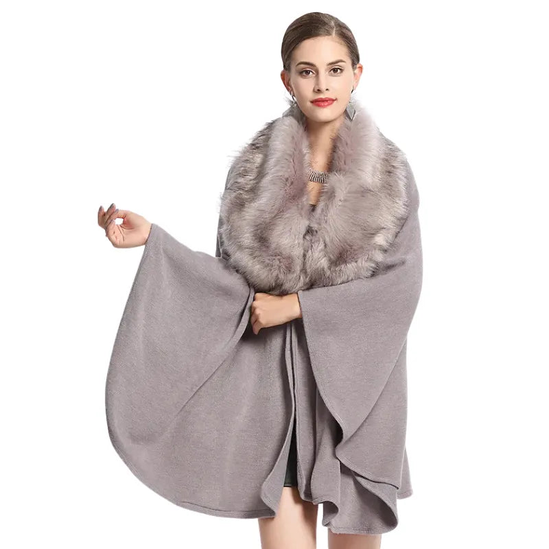 Poncho Elegance Com Gola em Pêlo Sintético
