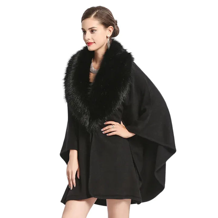 Poncho Elegance Com Gola em Pêlo Sintético
