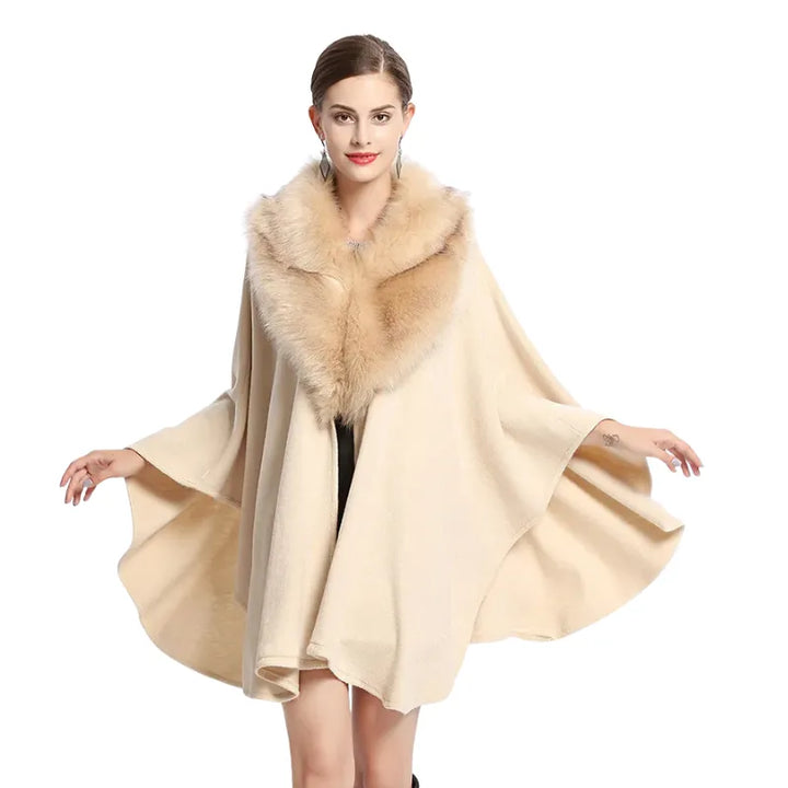 Poncho Elegance Com Gola em Pêlo Sintético