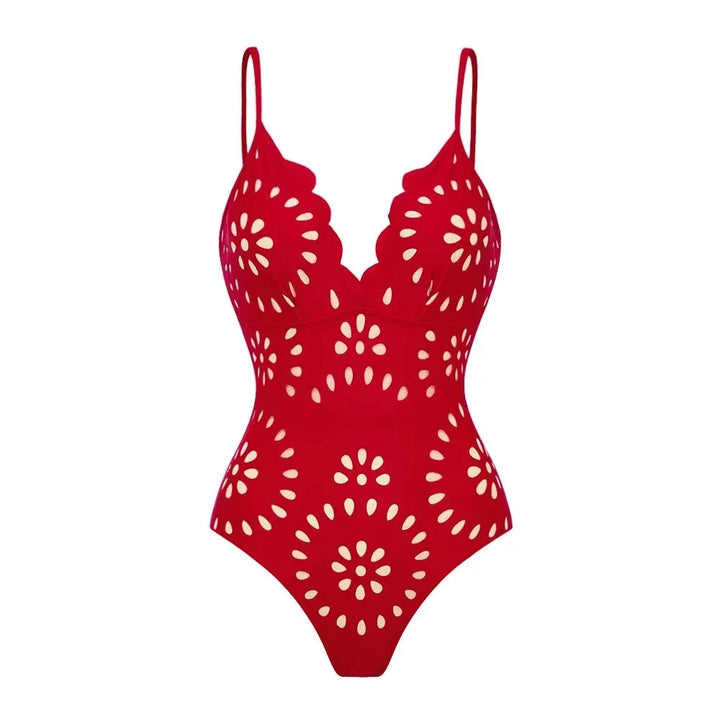 Maiô vermelho com alças finas e recortes vazados em padrão circular, modelo elegante e estiloso para praia ou piscina