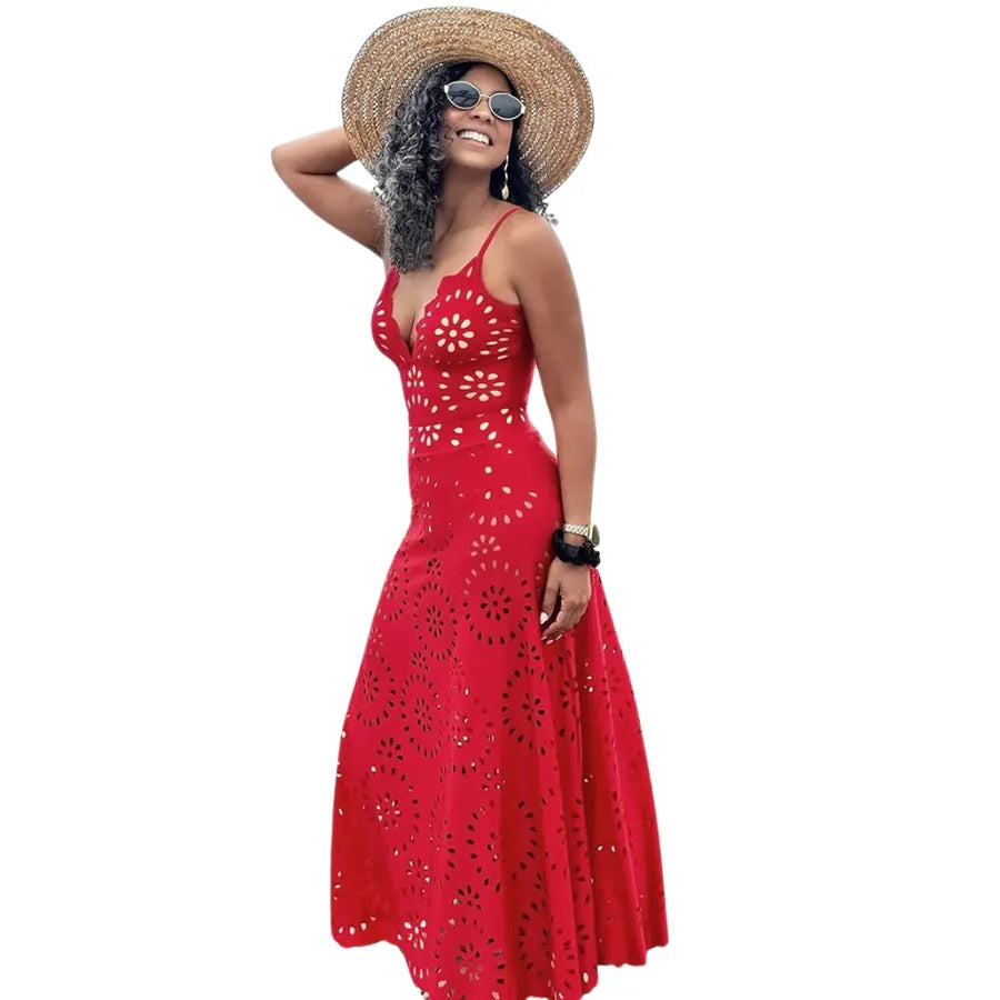 Conjunto Maiô vermelho com Saída de Praia com recortes vazados, modelo elegante e estiloso para praia ou piscina

