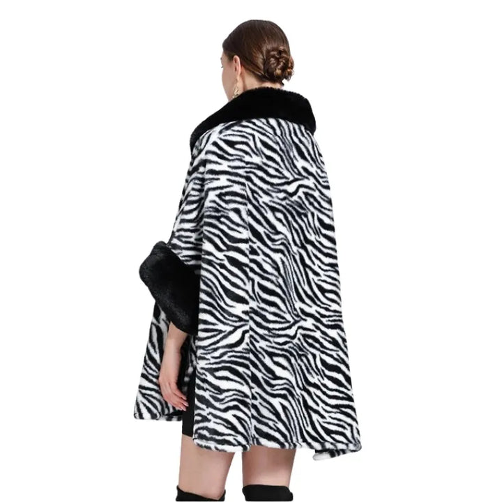 Casaco Poncho Animal Print Zebra