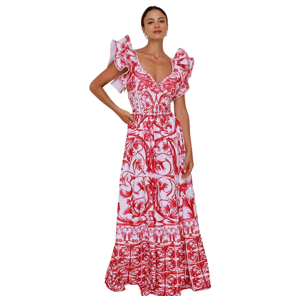 Modelo vestindo maiô com babados e saia longa estampada vermelha com estampa barroca - Poderosa