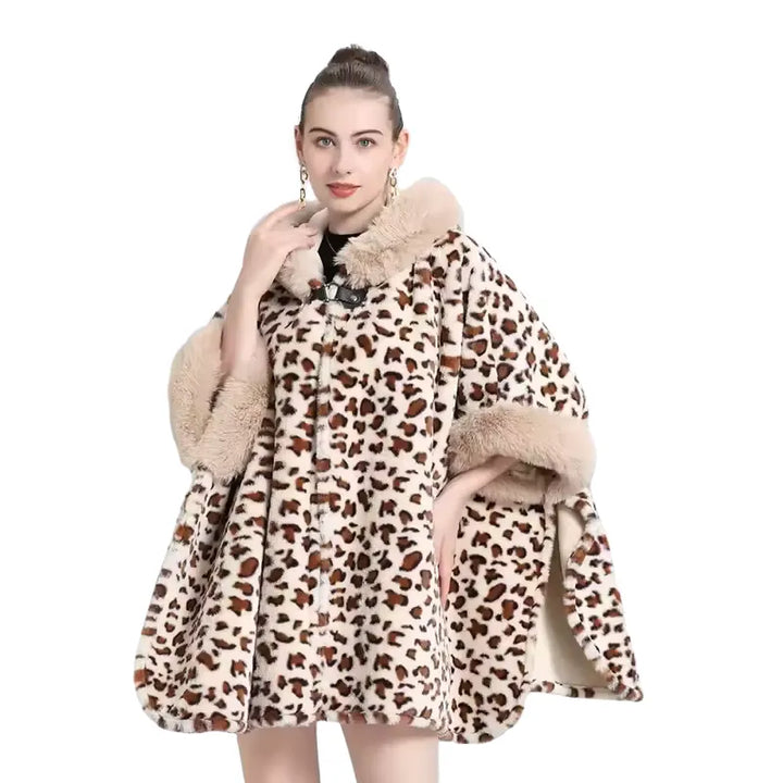 Poncho Com Pelos Animal Print Onça