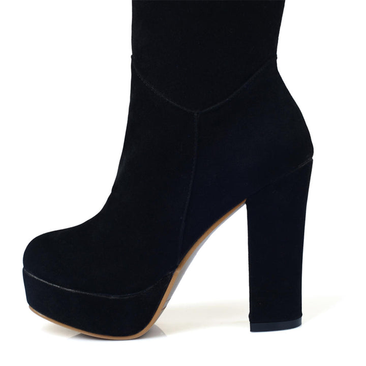 Bota Over The Knee Salto Alto Com Rebites