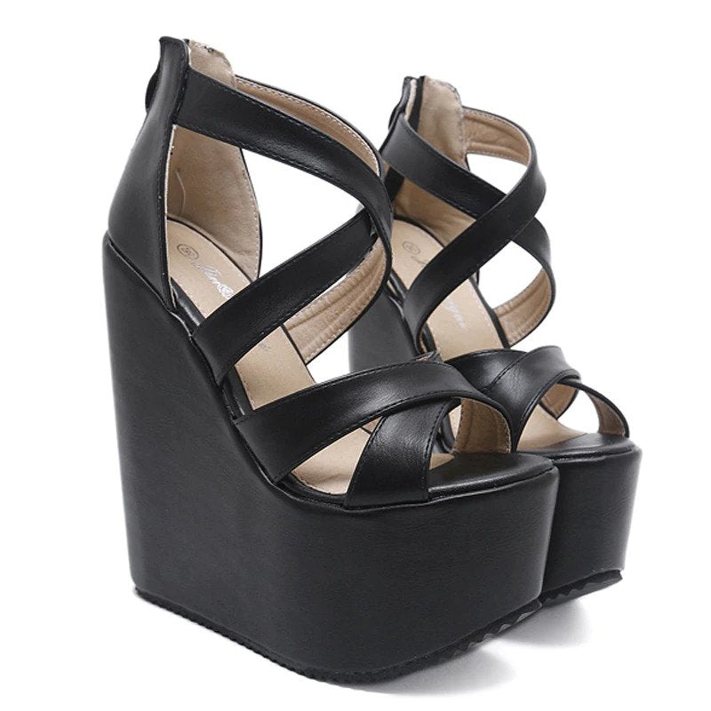 Sandália Plataforma Couro Tiras Cruzadas