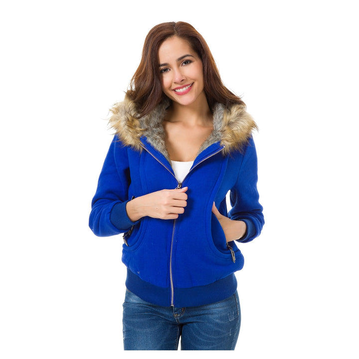 Jaqueta Moletom Com Capuz e Pelos