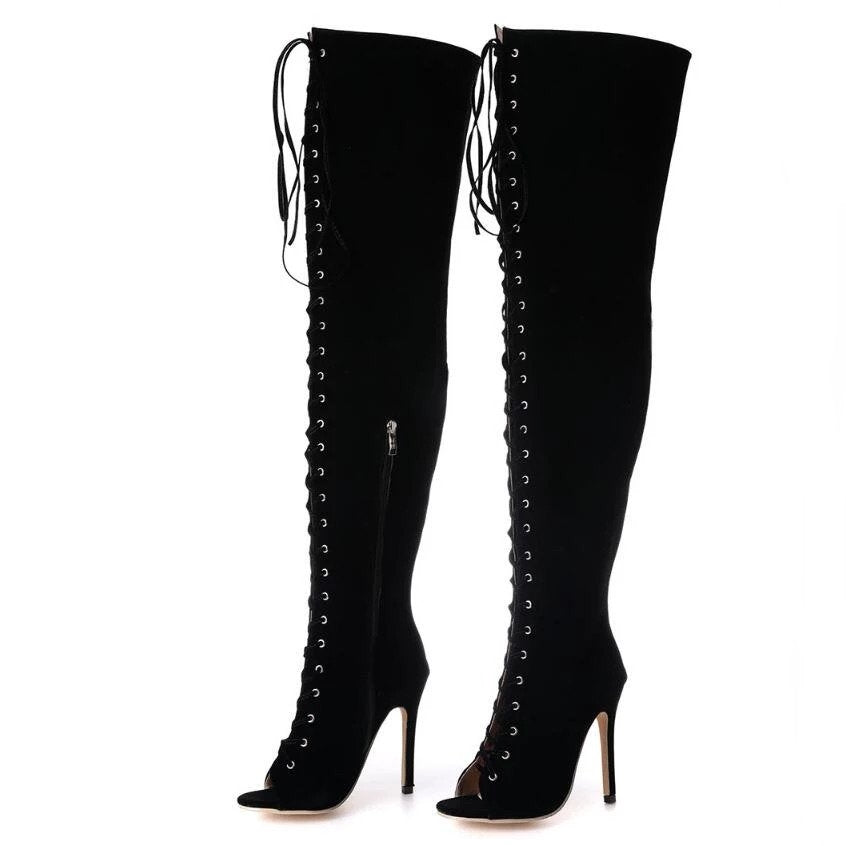 Bota Over The Knee Vazada Com Amarração Frontal