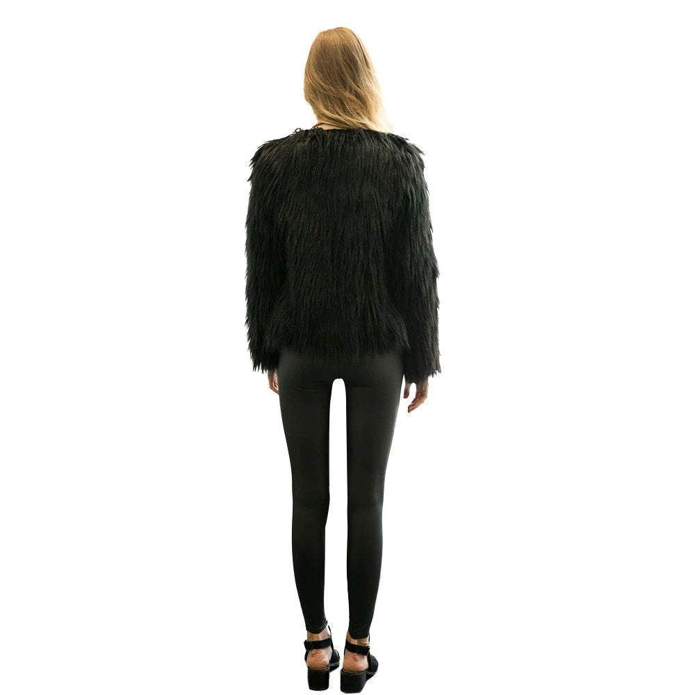 Casaco de Pelo Sintético Preto Clássico