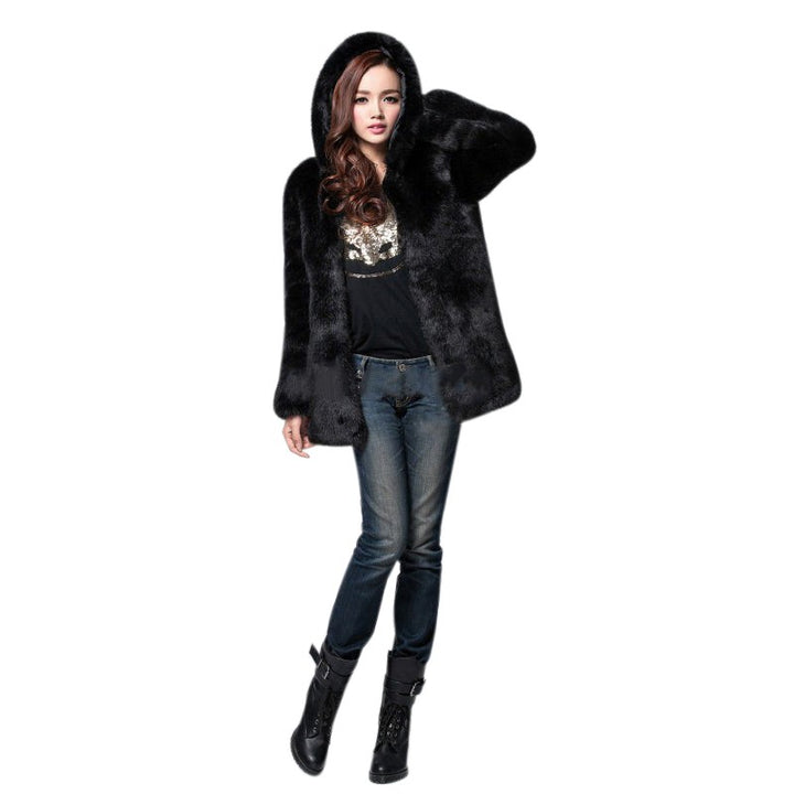 Casaco Feminino Peluciado Com Capuz