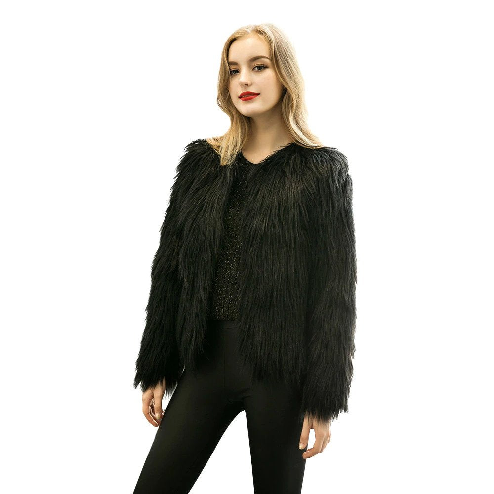 Casaco de Pelo Sintético Preto Clássico