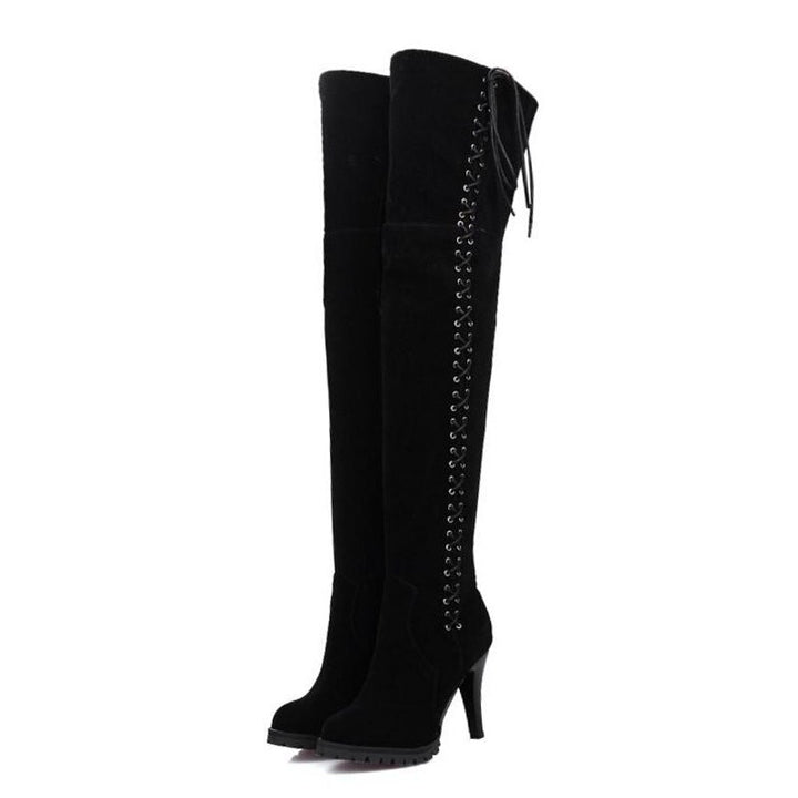 Bota Over The Knee Tratorada Com Amarração