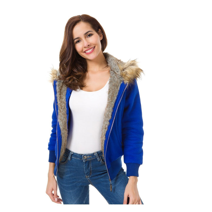 Jaqueta Moletom Com Capuz e Pelos