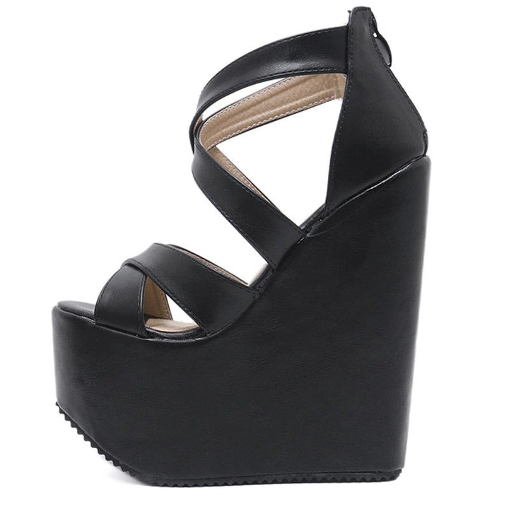 Sandália Plataforma Couro Tiras Cruzadas