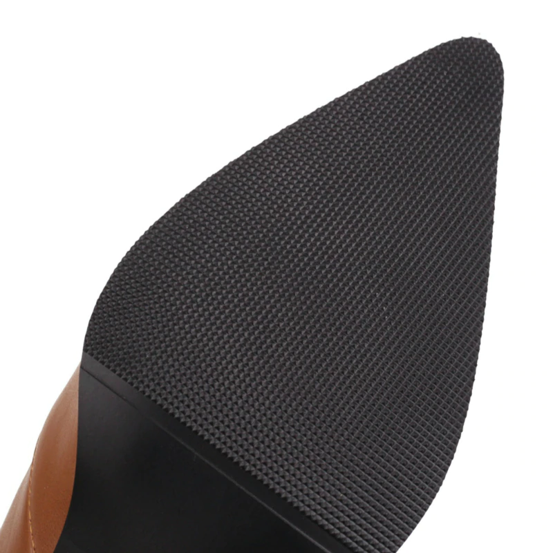 Bota Over the Knee Bico Fino Com Amarração