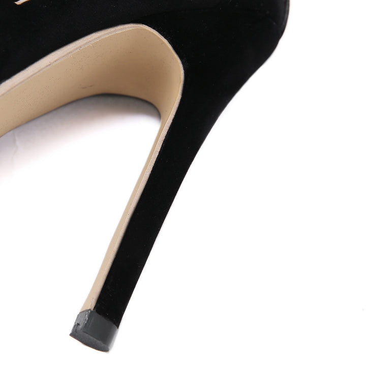 Open Boot Corações Vazados Salto Alto