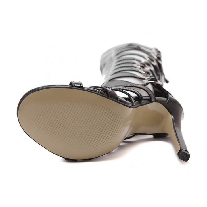 Gladiadora Cano Longo Fivelas Verniz