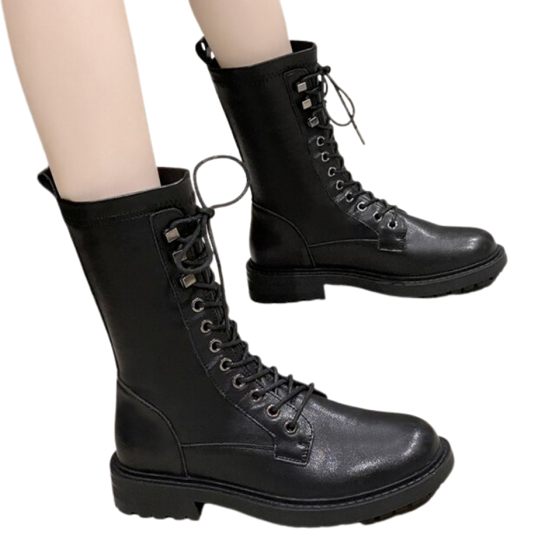 Bota Coturno De Couro Com Ilhós