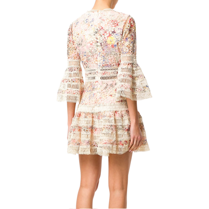 Vestido Curto De Renda Manga Flare