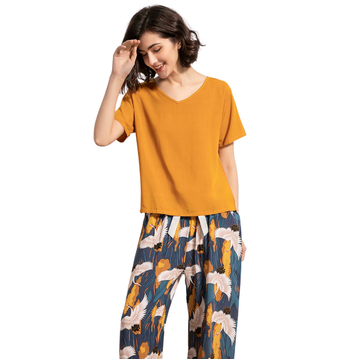 Pijama Camisa Manga Curta e Calça Estampado Cisne