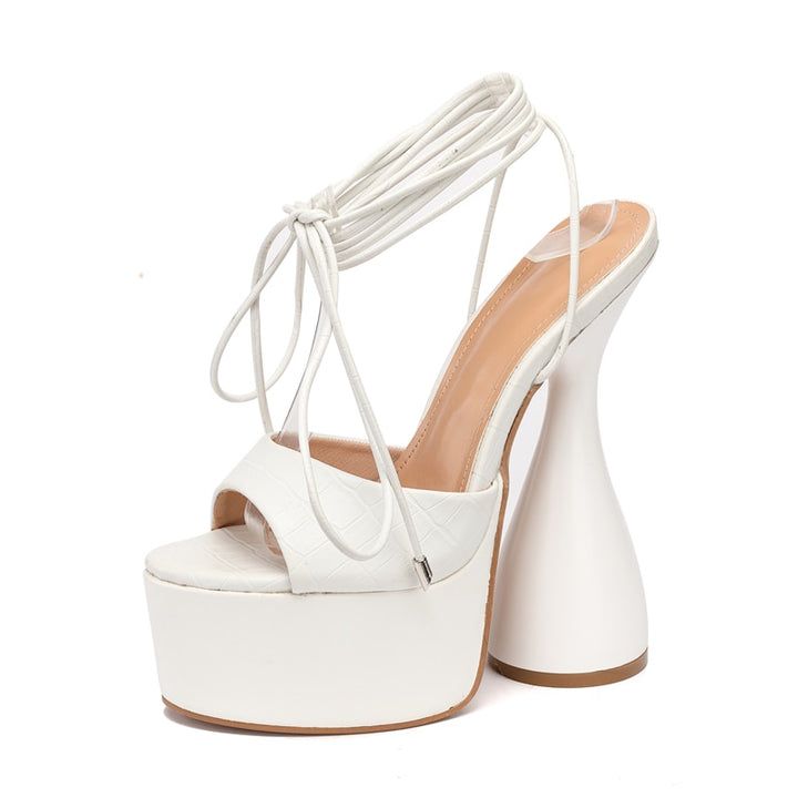 Sandália Salto Ampulheta Meia Pata Branco