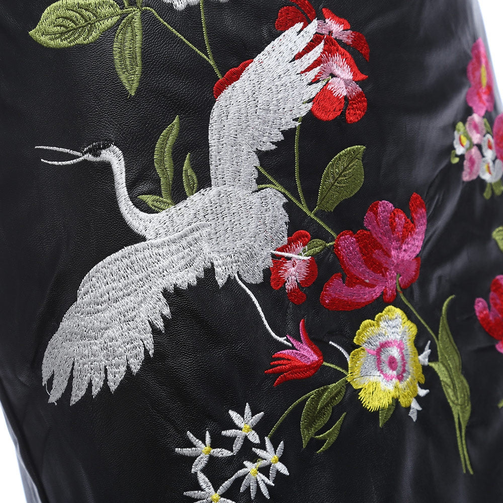 SAIA DE COURO COM APLIQUE FLORAL - PODEROSA SHOP